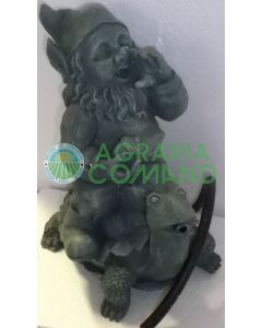 Statua Gnomo seduto su tartaruga